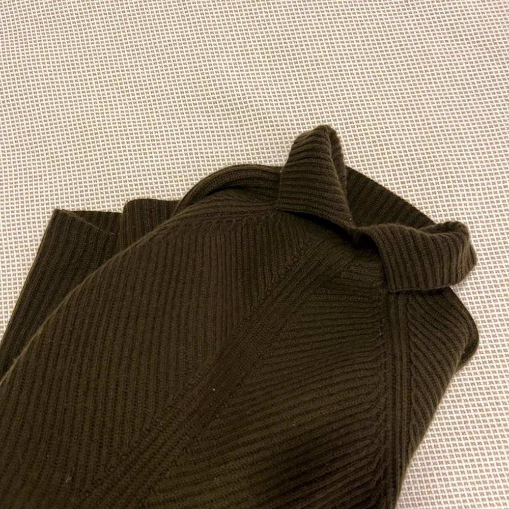 Cashmere Theory Green Sweater